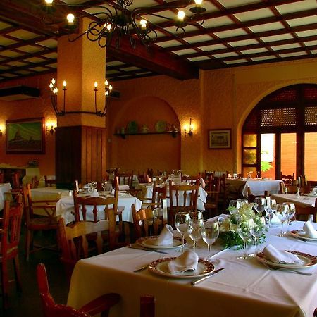 Hotel Los Rosales Almansa Exterior photo